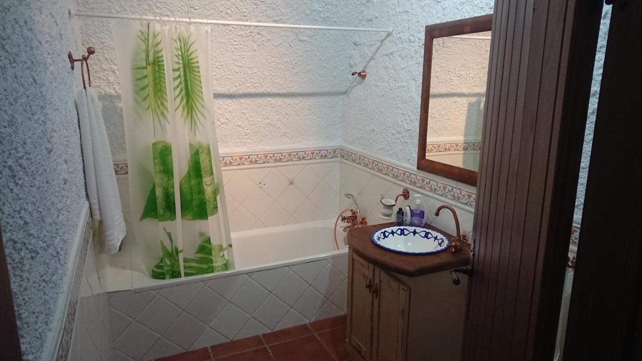 Apartamentos Rurales Mirador Del Negratin Cuevas del Campo Bagian luar foto