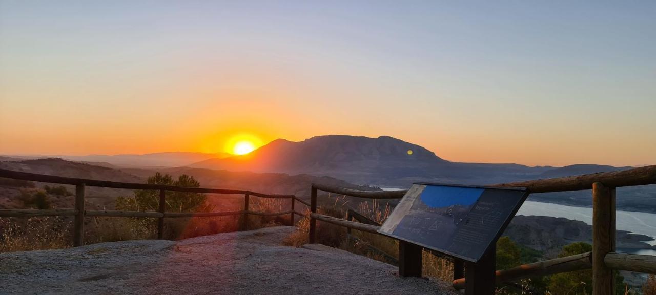 Apartamentos Rurales Mirador Del Negratin Cuevas del Campo Bagian luar foto